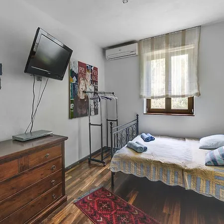 - Maria Apartment Murter